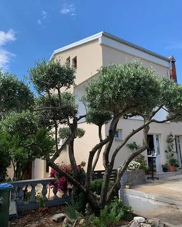 Soba Sa Vlastitom Kupaonicom בית הארחה